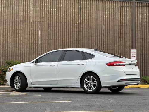 2018 Ford Fusion SE FWD — photo 15
