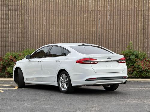 2018 Ford Fusion SE FWD — photo 16