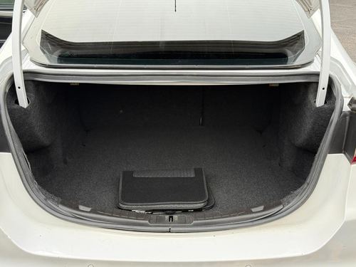 2018 Ford Fusion SE FWD — photo 19