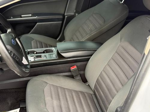 2018 Ford Fusion SE FWD — photo 20