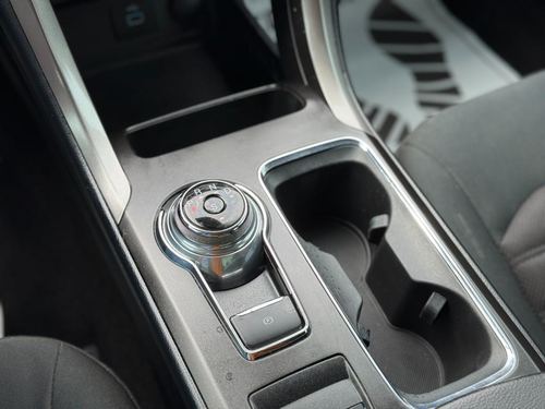 2018 Ford Fusion SE FWD — photo 24
