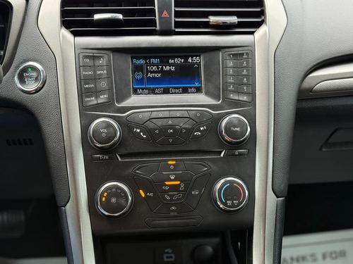 2018 Ford Fusion SE FWD — photo 26