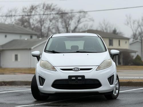 2012 Ford Fiesta — photo 4