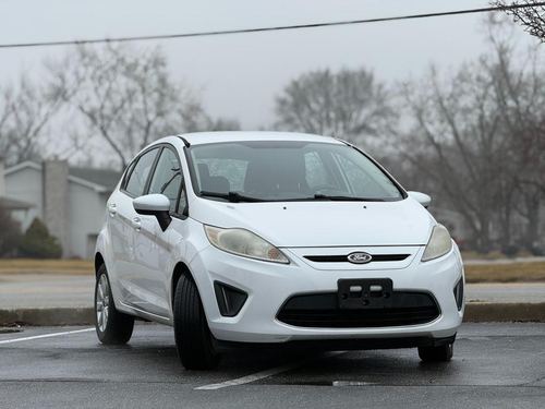 2012 Ford Fiesta — photo 5