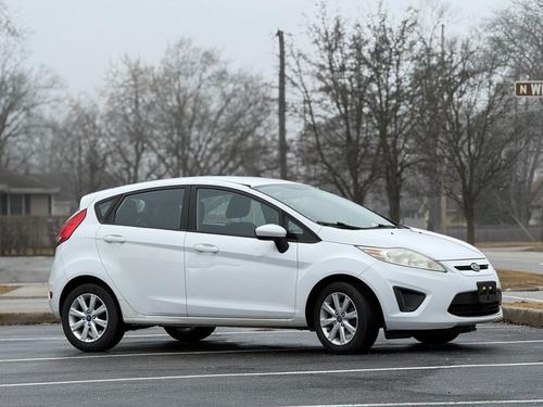 2012 Ford Fiesta — photo 7