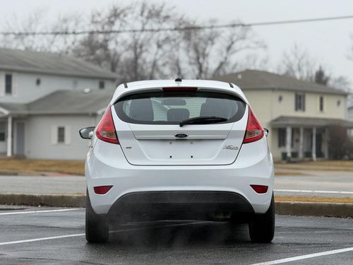 2012 Ford Fiesta — photo 12