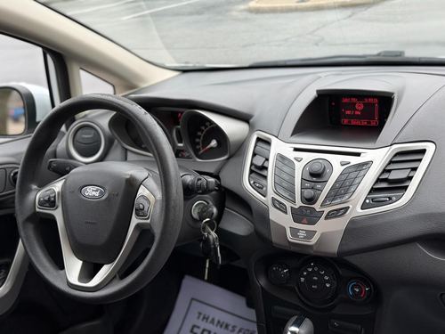 2012 Ford Fiesta — photo 19