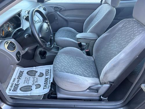 2002 Ford Focus — photo 19