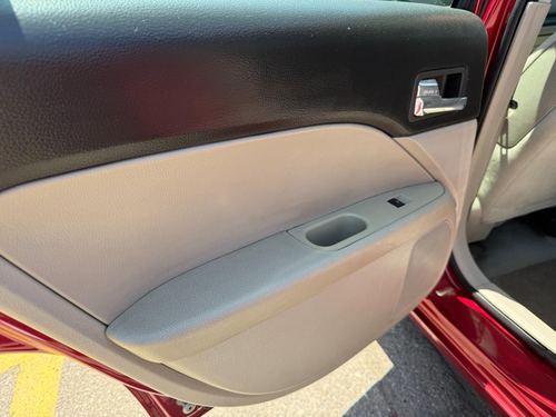 2009 Ford Fusion — photo 32