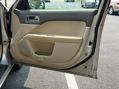 2009 Ford Fusion — photo 16