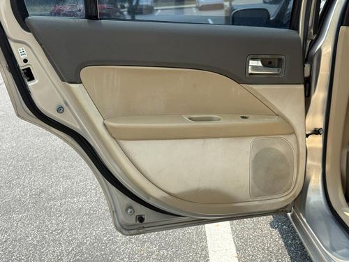 2009 Ford Fusion — photo 23