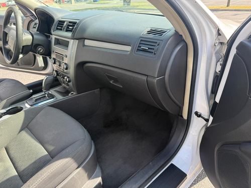 2010 Ford Fusion SE — photo 16