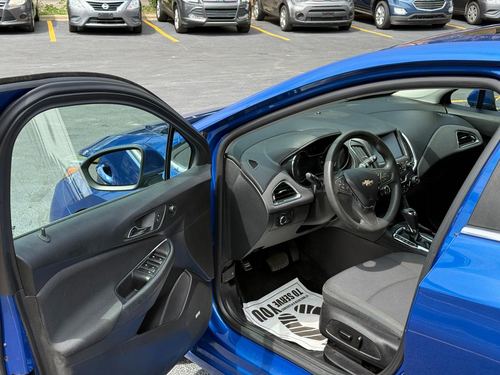 2017 Chevrolet Cruze — photo 9