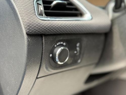 2017 Chevrolet Cruze — photo 37