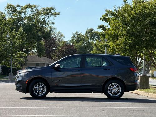 2022 Chevrolet Equinox LS — photo 4