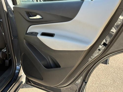 2022 Chevrolet Equinox LS — photo 22