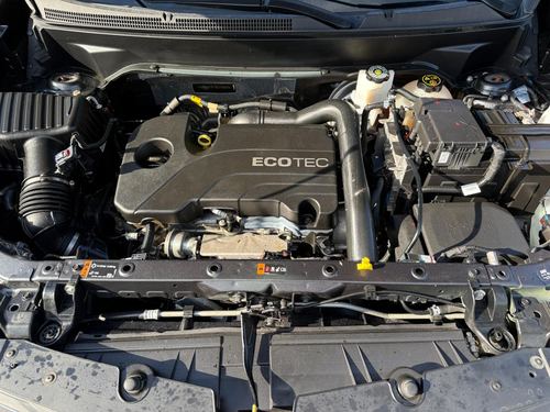 2022 Chevrolet Equinox LS — photo 25