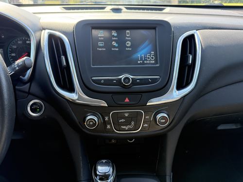 2018 Chevrolet Equinox LT — photo 25