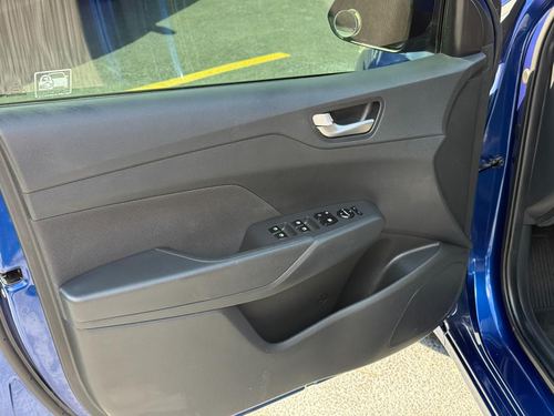 2021 Hyundai Accent — photo 15