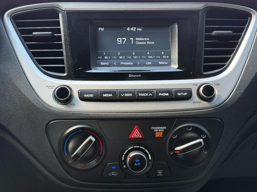 2021 Hyundai Accent — photo 32