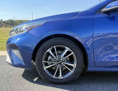 2023 Kia Forte — photo 10