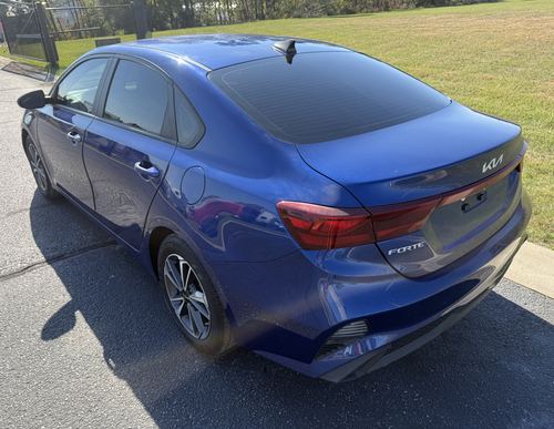 2023 Kia Forte LXS — photo 9