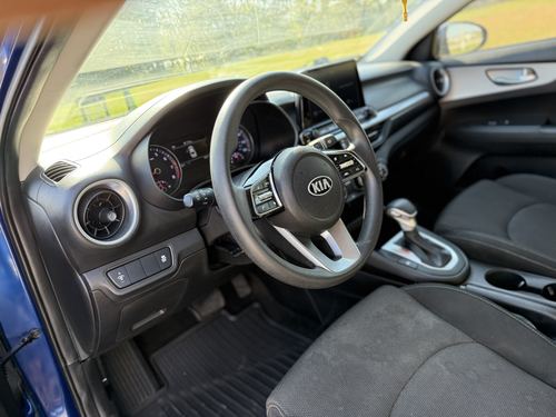 2023 Kia Forte — photo 14