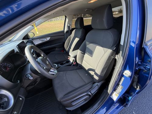 2023 Kia Forte — photo 16