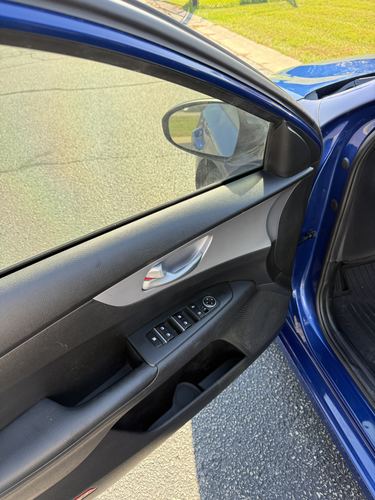 2023 Kia Forte — photo 25