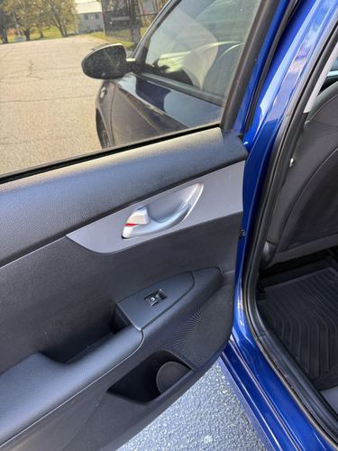 2023 Kia Forte — photo 26