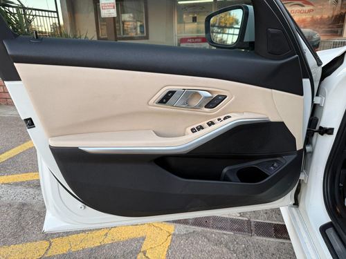 2020 BMW 330 — photo 13