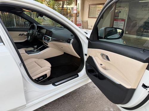 2020 BMW 330 — photo 15