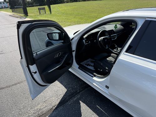 2021 BMW 330 — photo 31