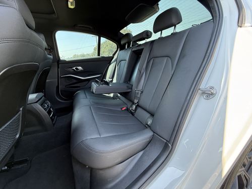 2021 BMW 330 — photo 40