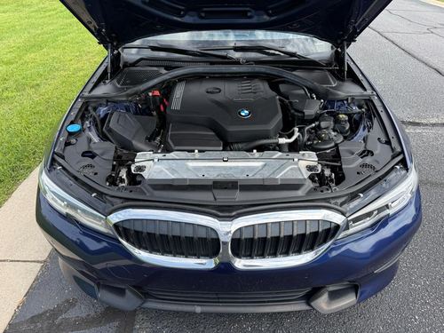 2020 BMW 330 xDrive — photo 3