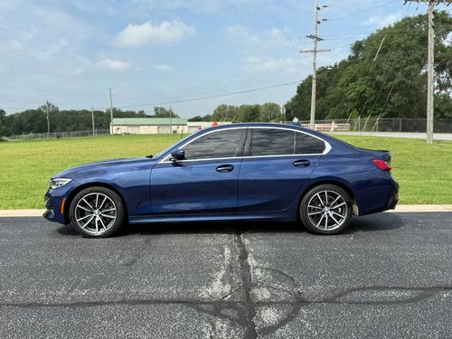 2020 BMW 330 xDrive — photo 11