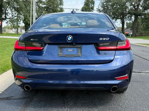 2020 BMW 330 xDrive — photo 16