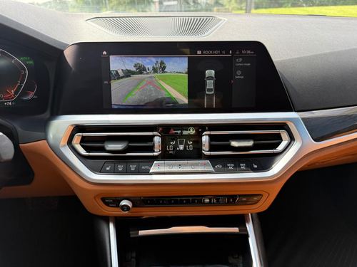 2020 BMW 330 xDrive — photo 24