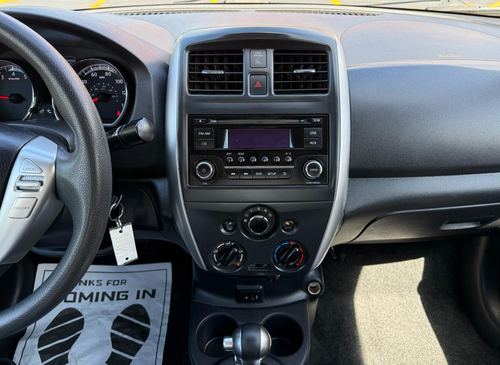 2017 NISSAN VERSA — photo 19