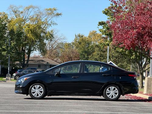 2021 Nissan Versa — photo 7