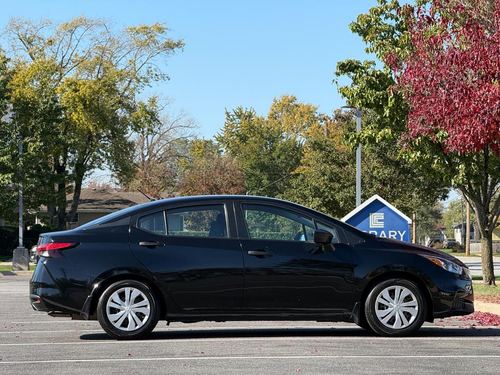 2021 Nissan Versa — photo 14