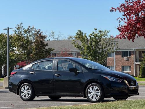 2021 Nissan Versa — photo 2