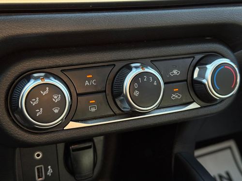 2021 Nissan Versa — photo 22