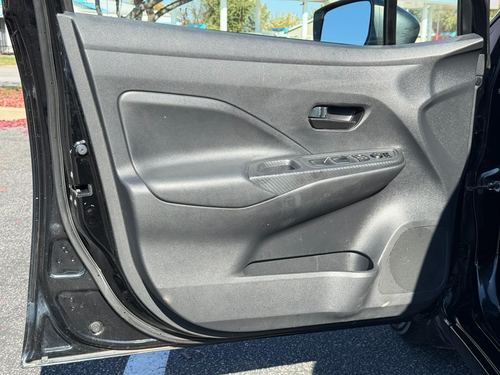2021 Nissan Versa — photo 30