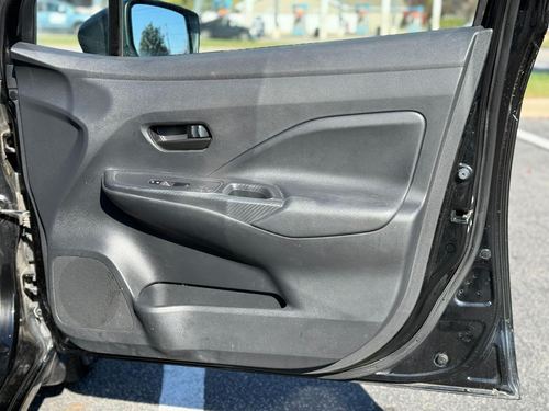 2021 Nissan Versa — photo 33
