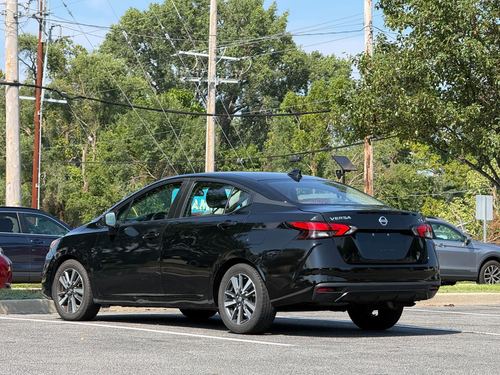 2021 Nissan Versa SV — photo 6