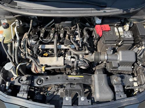 2021 Nissan Versa SV — photo 14