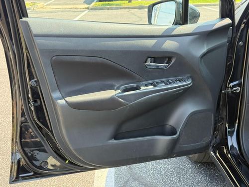 2021 Nissan Versa SV — photo 20
