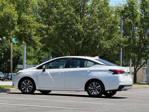 2020 Nissan Versa — photo 8