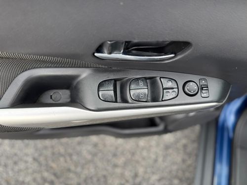 2018 Nissan Kicks SV — photo 23